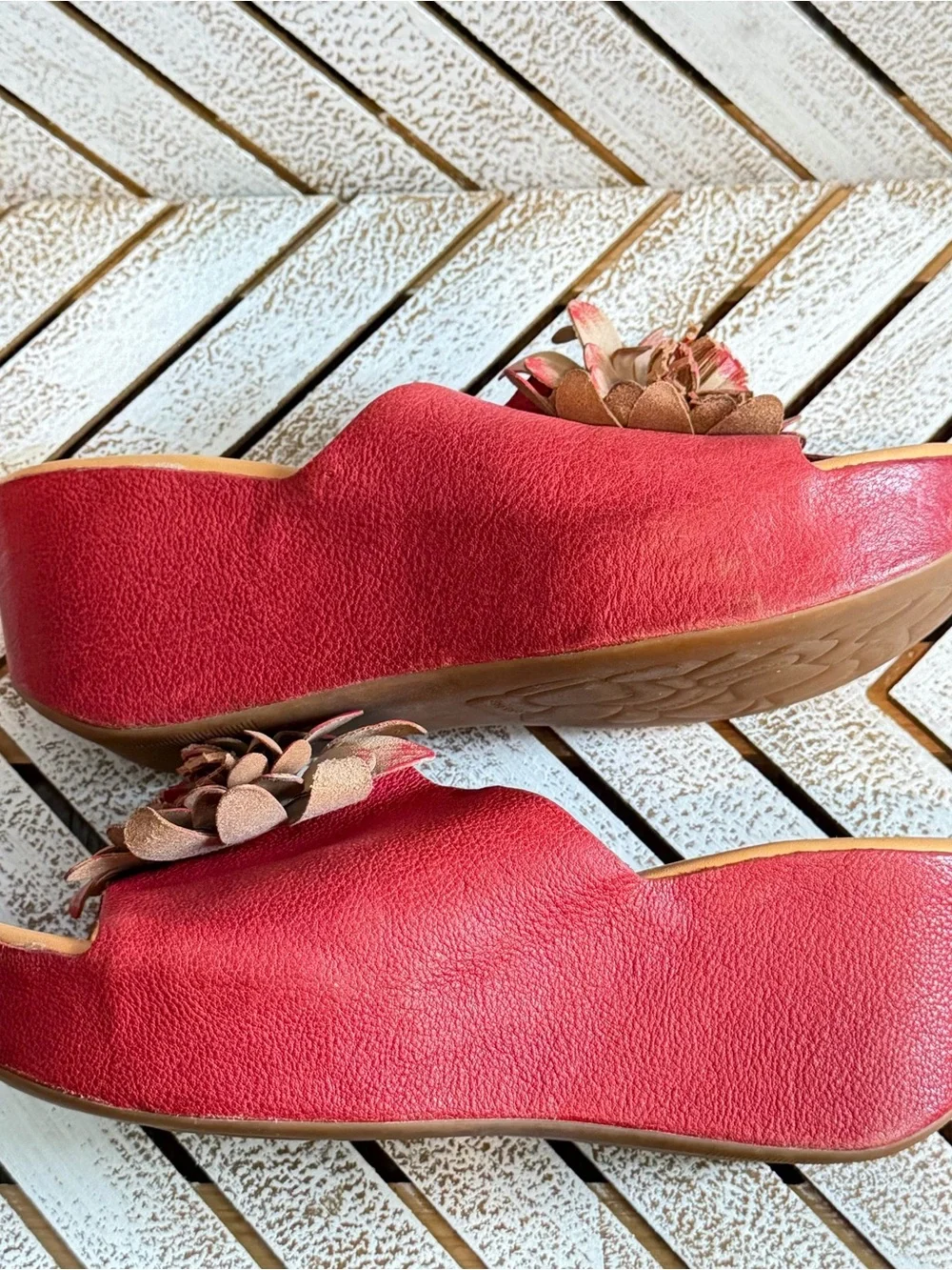 Red Kork Ease Sundance Leather Flower Floral Wedge Heel Sandals Chunky Sz 8